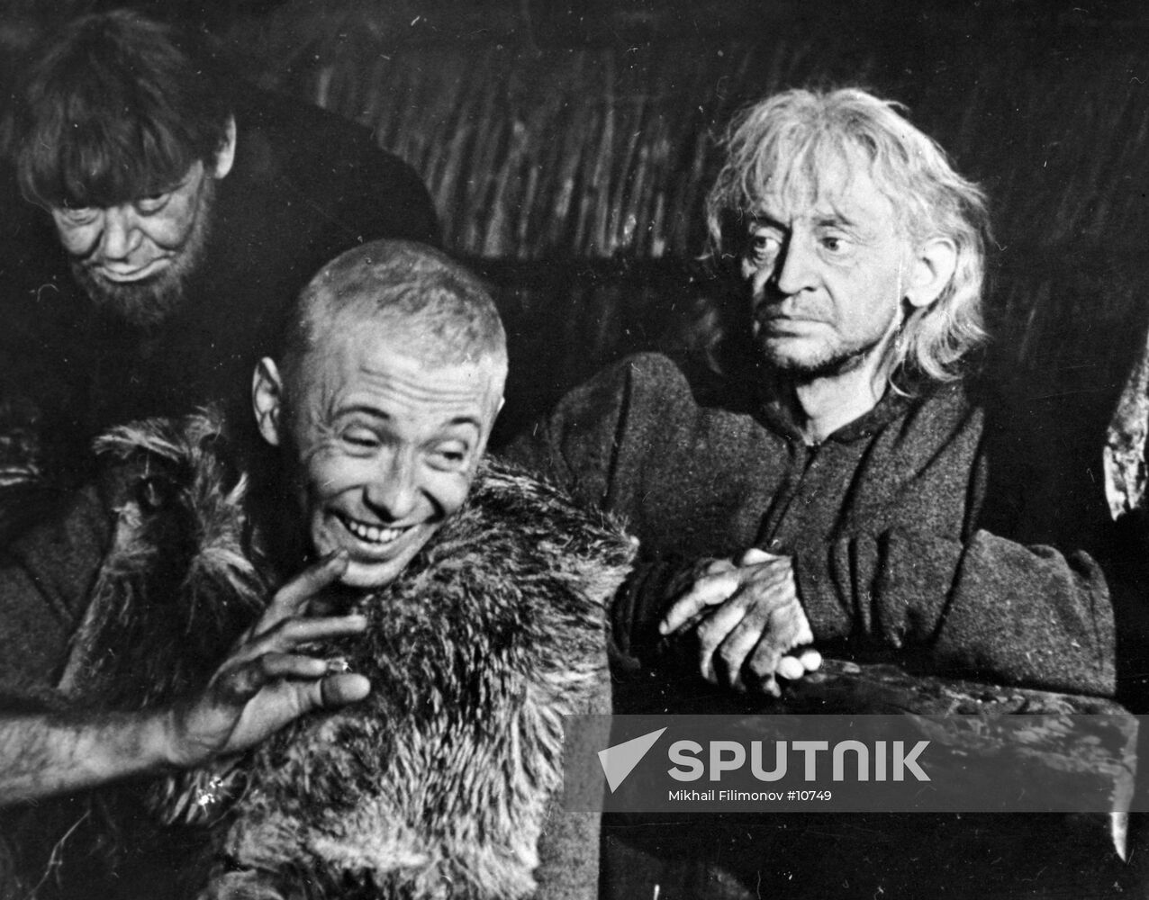 ACTORS YARVET DAL  "KING LEAR."