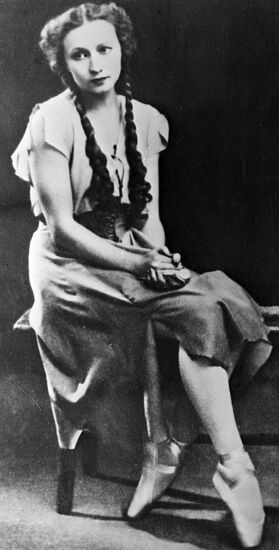 ULANOVA "CINDERELLA"