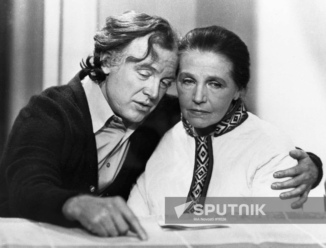 SMOKTUNOVSKY MAKAROVA "MOTHERS AND DAUGHTERS" GORKY FILM STUDIO