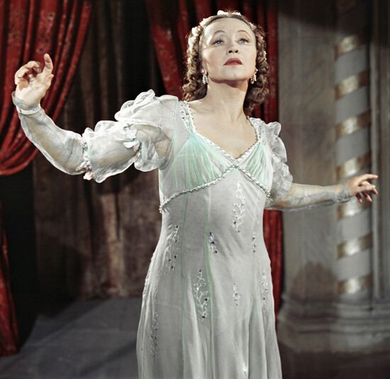 "ROMEO AND JULIET" ULANOVA