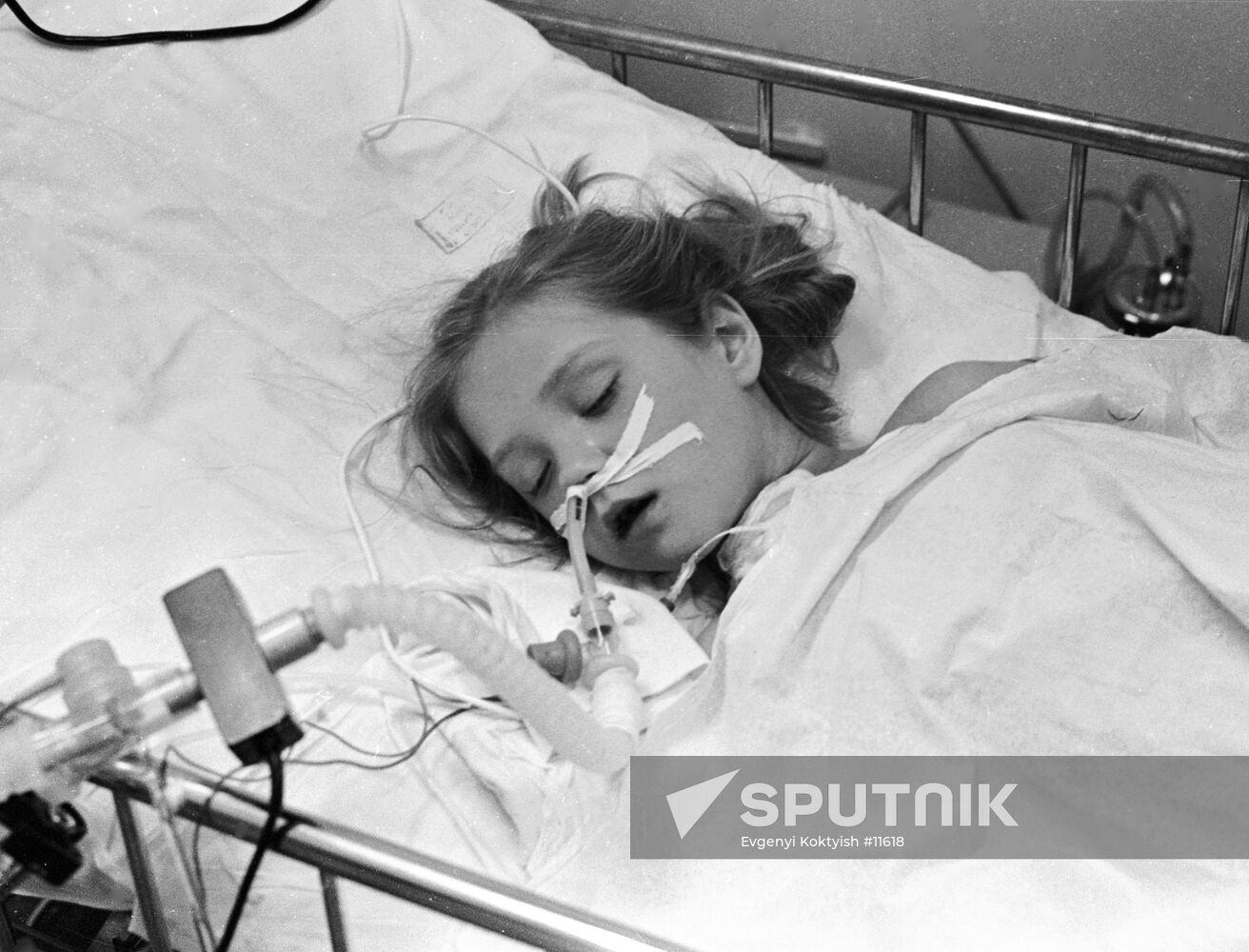 GIRL CHERNOBYL HOSPITAL