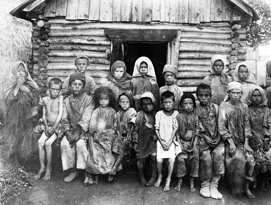 CHILDREN FAMINE