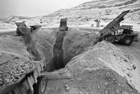 ORE MINING 'APATIT'