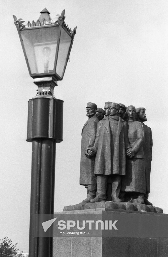 MONUMENT MOROZOV STRIKE