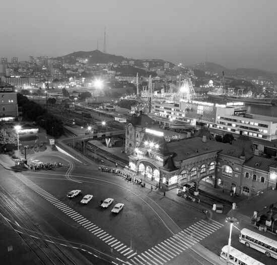 RAILWAY TERMINAL SQUARE VLADIVOSTOK