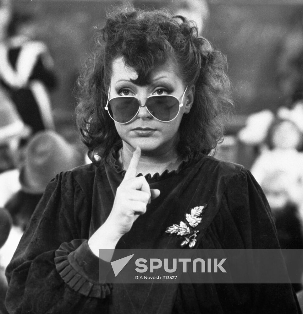 PUGACHEVA 'SEZON CHUDES'