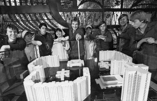 WORKERS PROJECT NEW FLATS