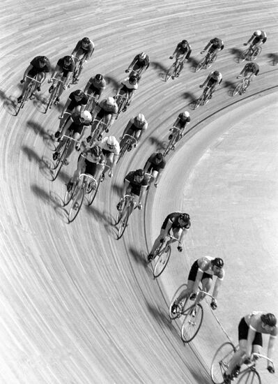 CYCLISTS CHAMPIONSHIP OF USSR INDOOR CYCLING TRACK KRYLATSKOYE