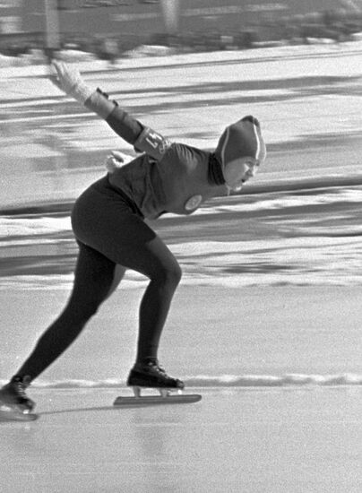 SKOBLIKOVA SPEED SKATING OLYMPICS INNSBRUCK 