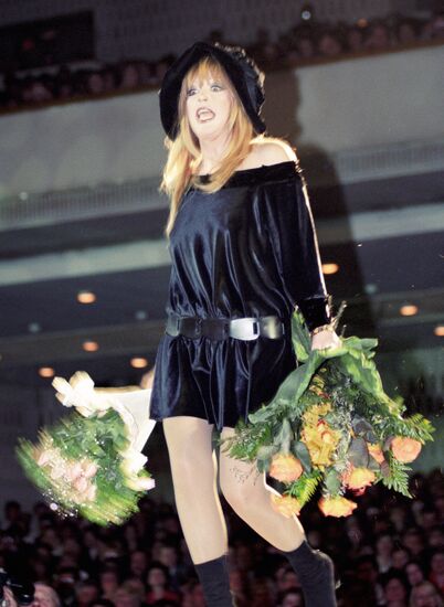 ALLA PUGACHEVA SHOW FASHION HOUSE YUDASHKIN 