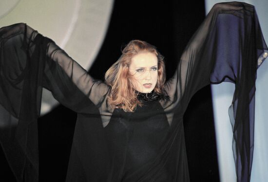 ILSA LIEPA SHOW FASHION HOUSE YUDASHKIN 