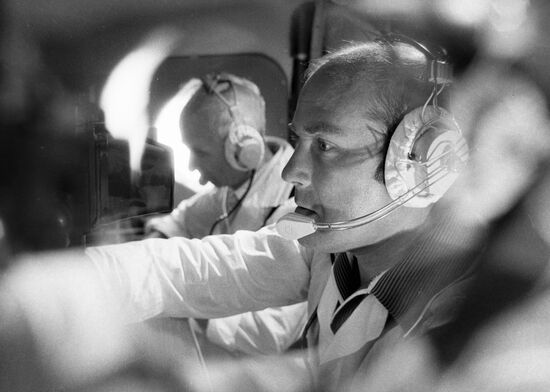 OPERATORS CONTROLLING AIRCRAFT FLIGHT