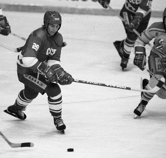 KOZHEVNIKOV PUCK