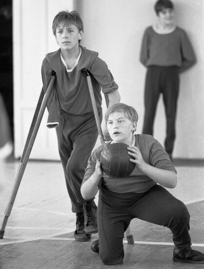 BOARDING SCHOOL PARALYSIS CHILDREN