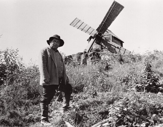 YEVGENY LEONOV MOVIE 'ZA SPICHKAMI'