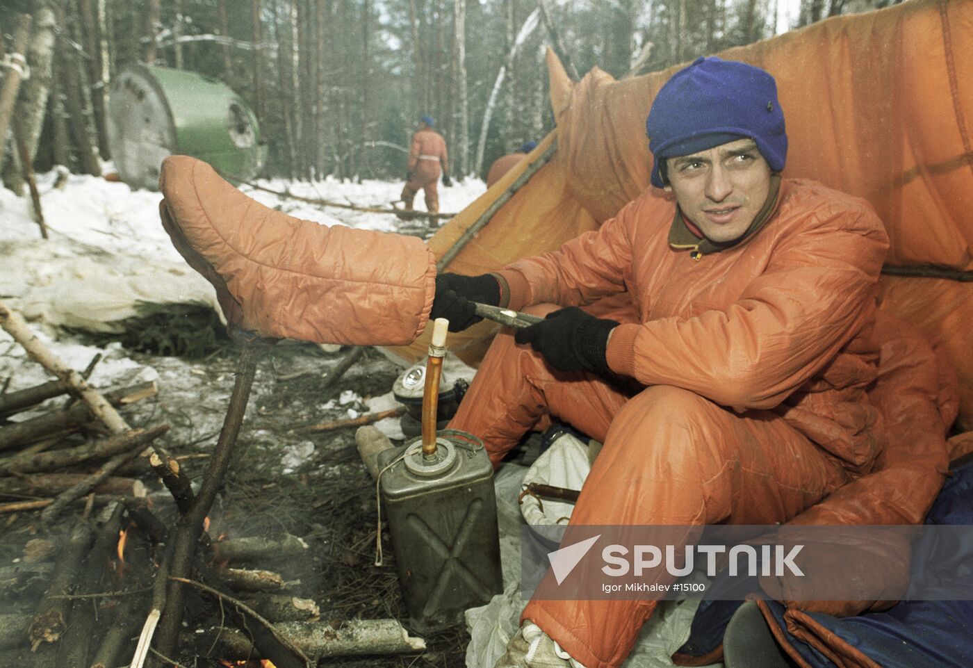ENGINEER COSMONAUT DUQUE TRAINING