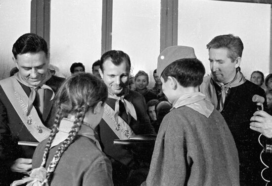 Pilot-cosmonauts visiting Orlyonok, a Young Pioneer camp