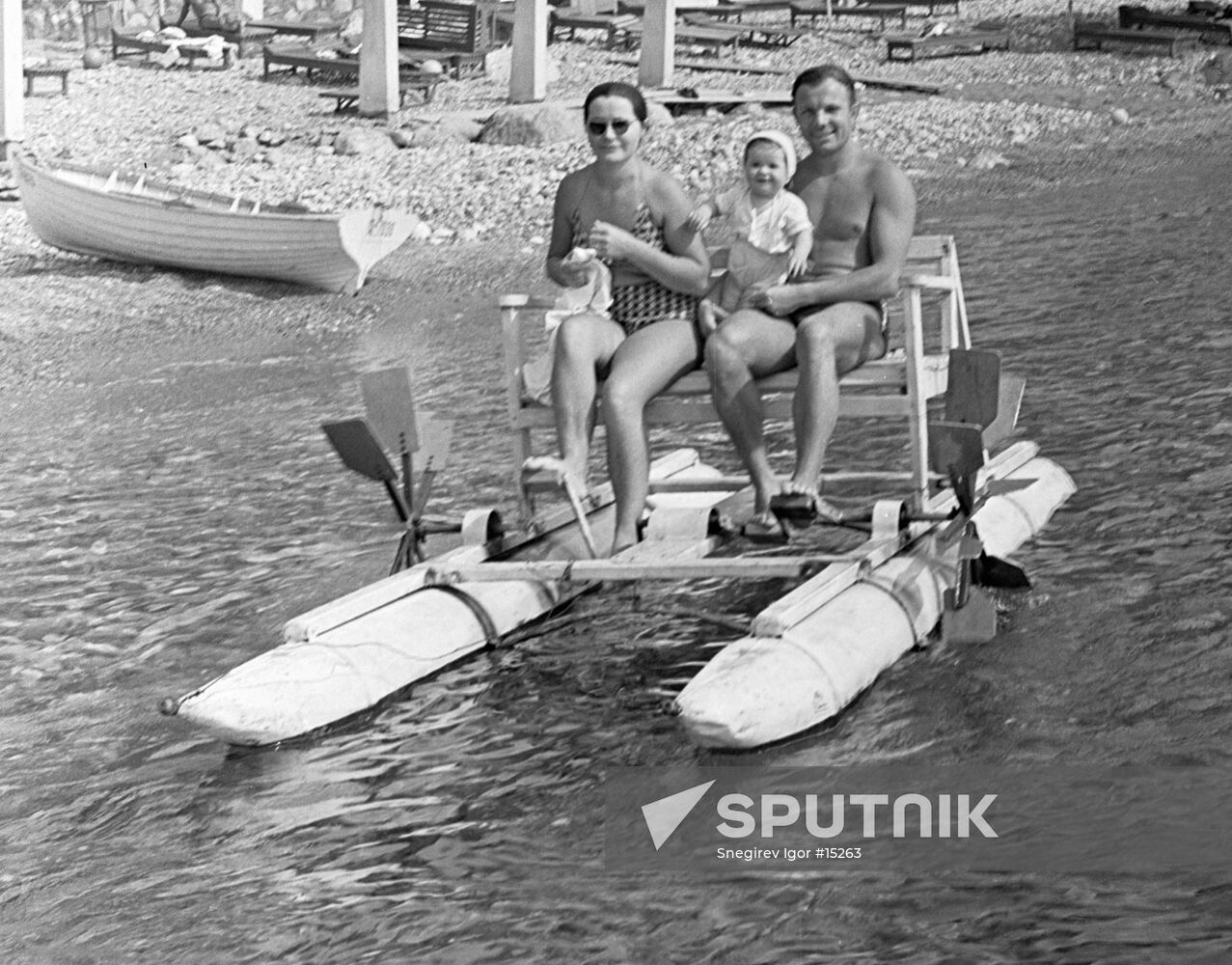 SOCHI SEA GAGARIN DAUGHTER WIFE RIDE WATER BICYCLE
