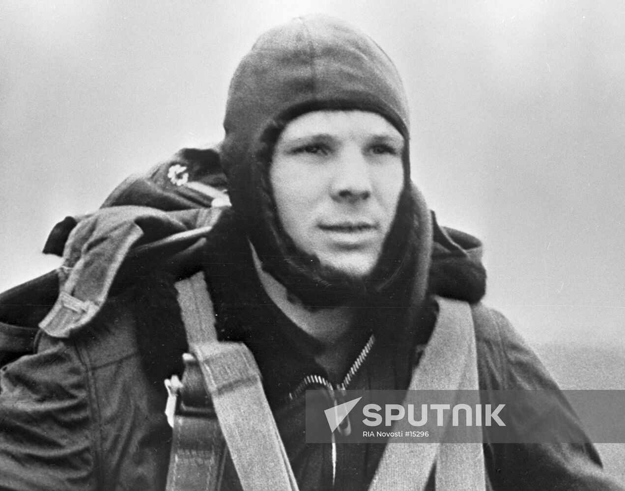 GAGARIN TRAINING FILM THE FIRST FLIGHT TO THE STARS