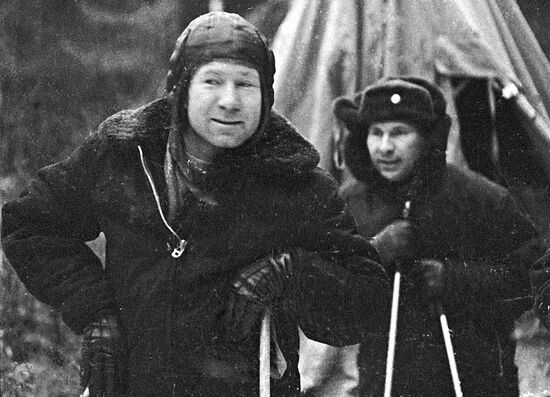 Pilots-Cosmonauts Pavel Belyayev and Alexei Leonov