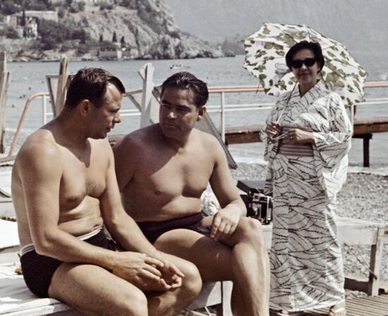 GAGARIN NIKOLAYEV YOSHIKO VACATION