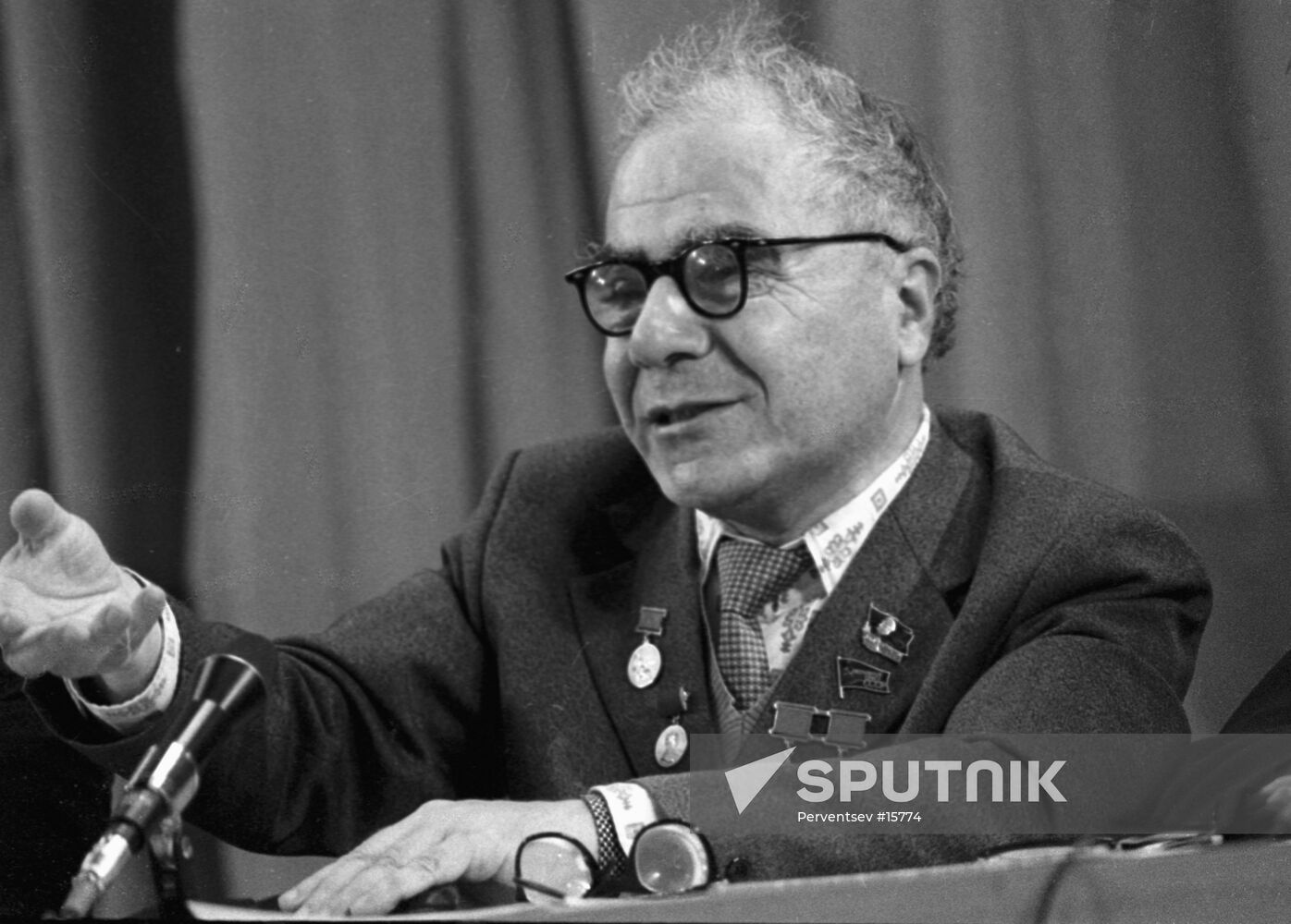 AMBARTSUMYAN ASTROPHYSICIST ACADEMY MEMBER 