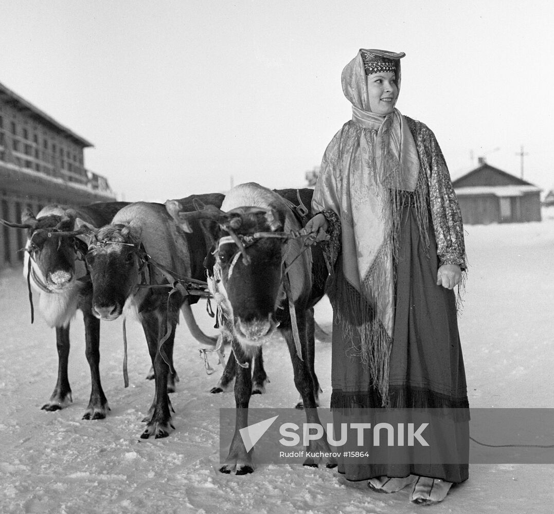 NORTH SNOW GIRL DEER ETHNIC COSTUME