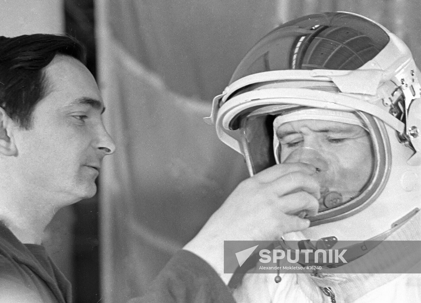 Cosmonauts Bykovsky and Khrunov