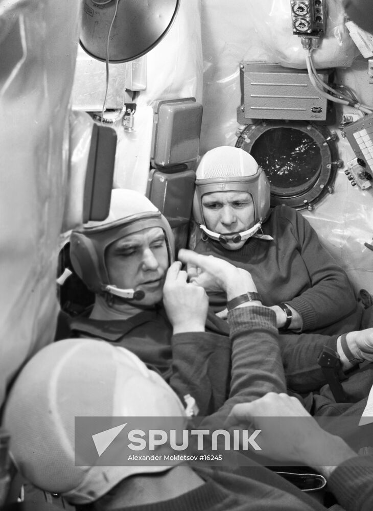 Vladimir Shatalov, Yevgeny Khrunov and Alexei Yeliseyev