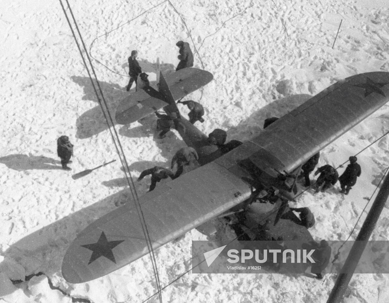 Rescuing the Chelyuskin expedition