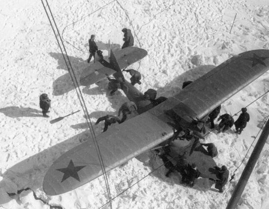 Rescuing the Chelyuskin expedition 