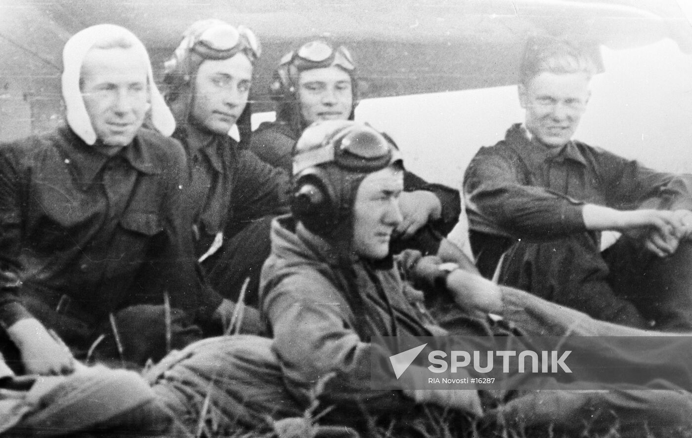 Flying school cadets 