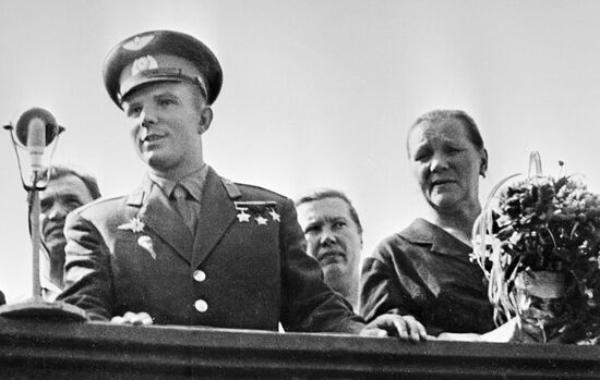 GAGARIN MEETING SPEECH GZHATSK