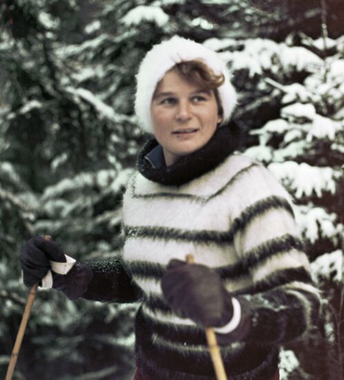 TERESHKOVA TRIP SKIS 