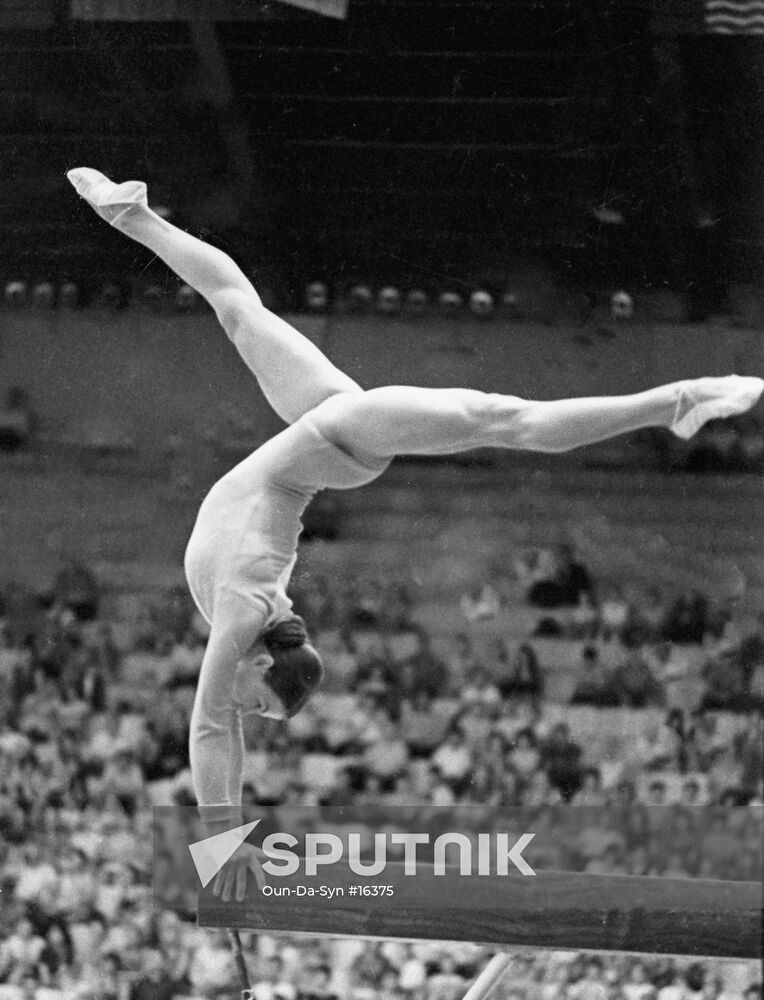 GYMNAST TURISHCHEVA PERFORMANCE 