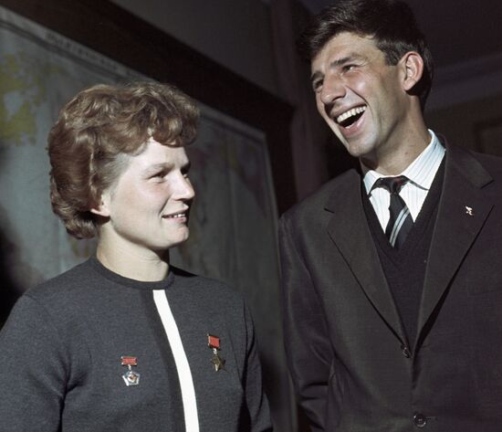 COSMONAUT TERESHKOVA JUMP RECORD TER-OVANESAYN