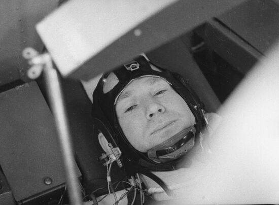 COSMONAUT ALEXEI LEONOV TRAINING CENTRIFUGE