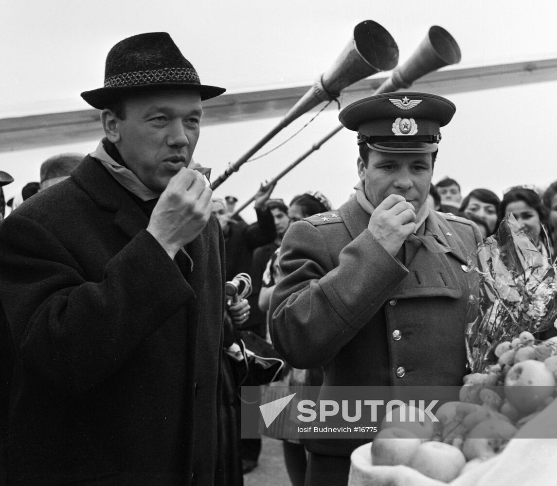 KHRUNOV YELISEYEV MARKET