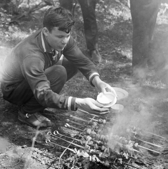 KHRUNOV COSMONAUT SHASHLIK