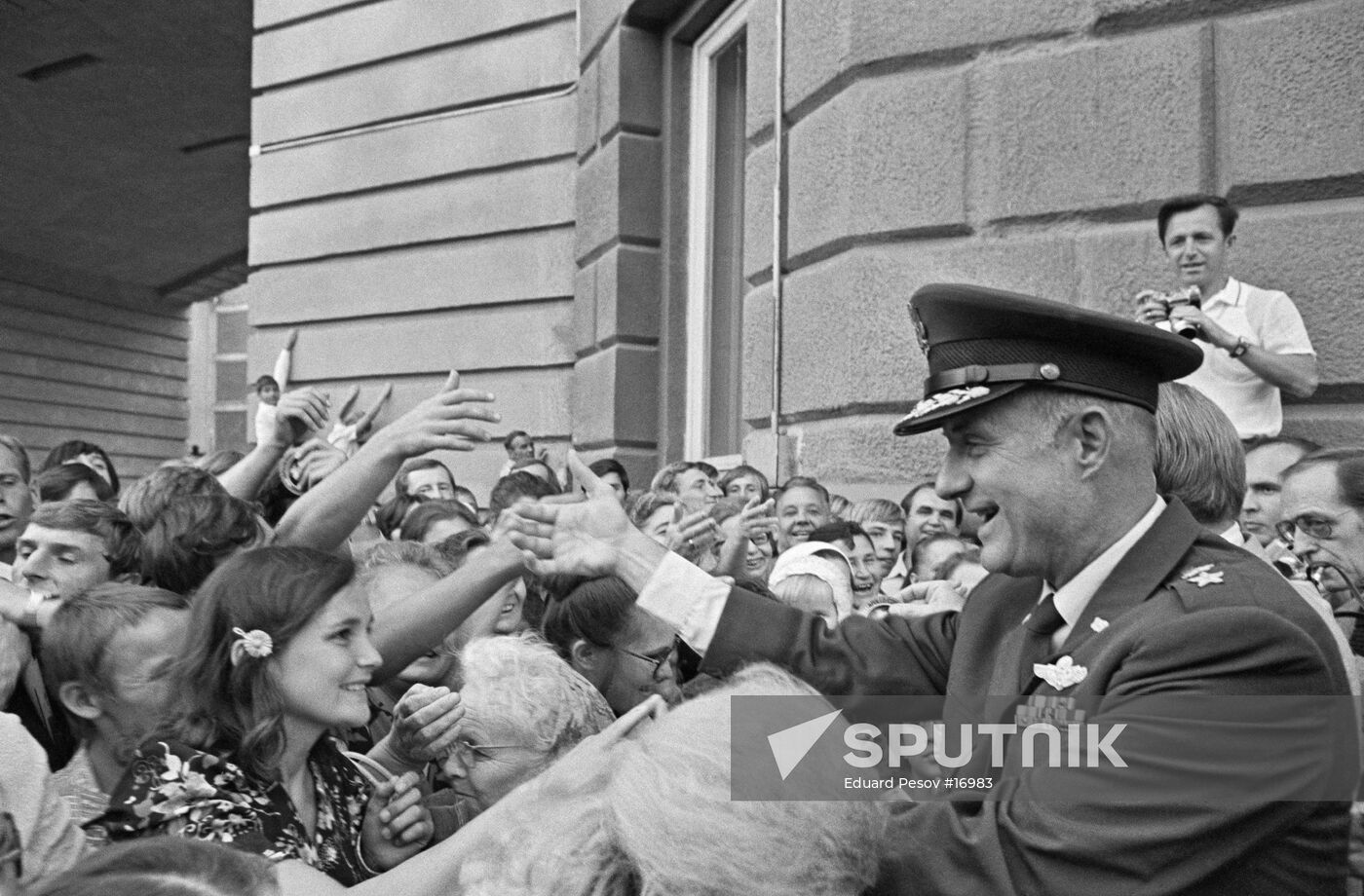 Cosmonauts welcomed