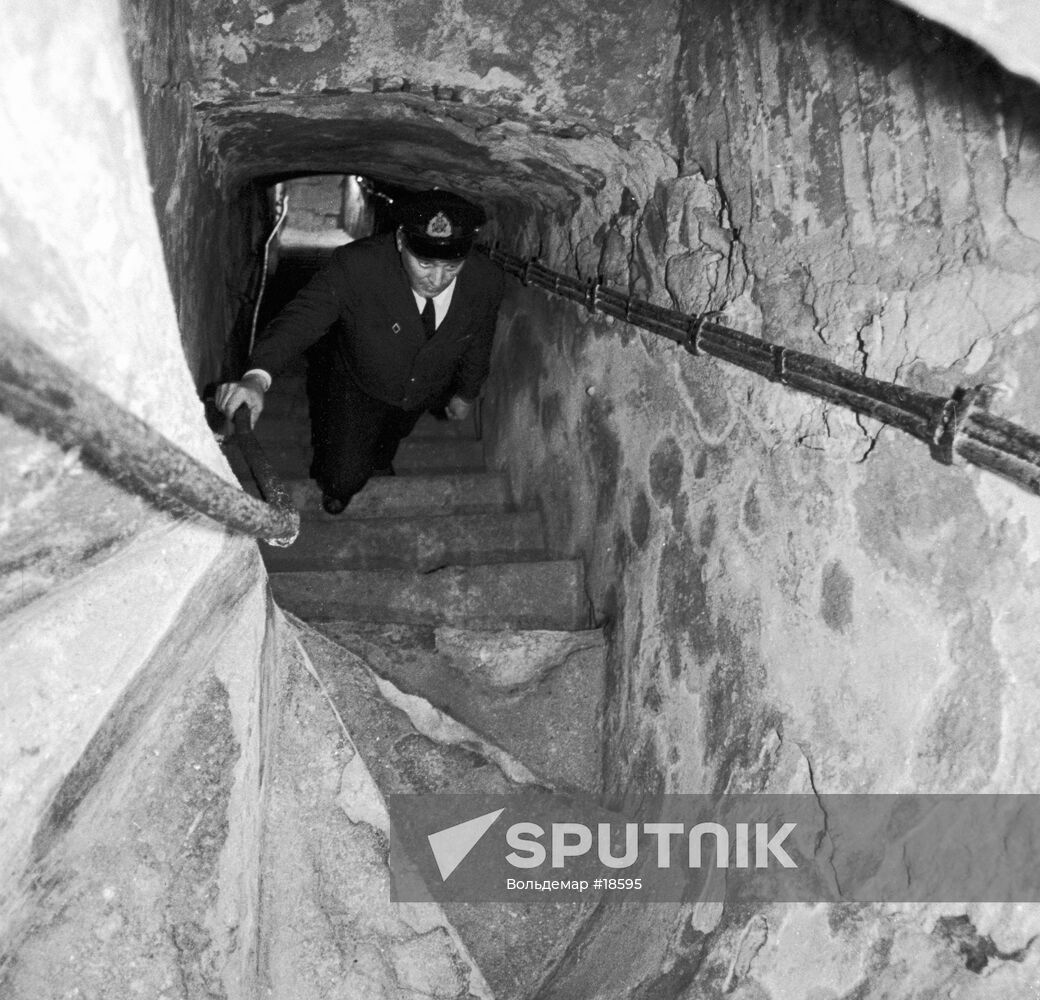 ESTONIA LIGHTHOUSE KYPU STEPS KEEPER