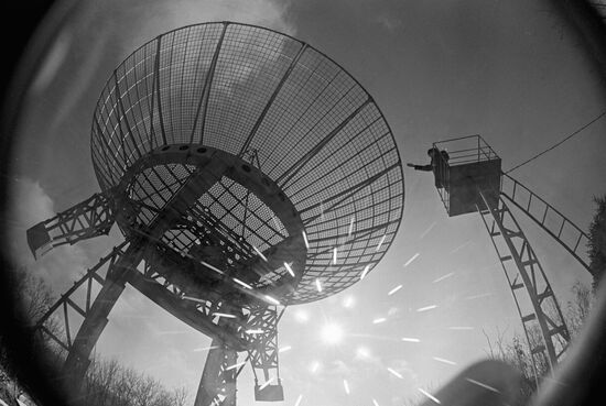 RADIO TELESCOPE