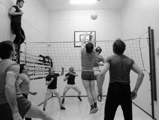 STEAMER BASKETBALL GYM HALL