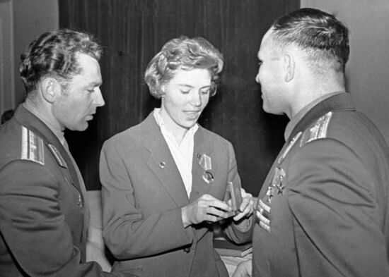 COSMONAUTS GAGARIN TITOV LATYNINA