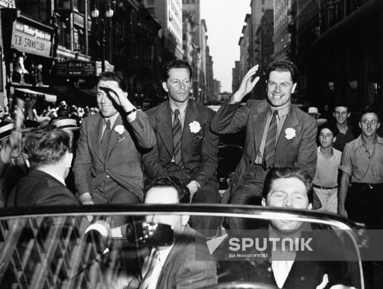 PILOTS GROMOV YUMASHEV DANILIN NONSTOP FLIGHT