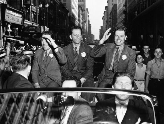 PILOTS GROMOV YUMASHEV DANILIN NONSTOP FLIGHT