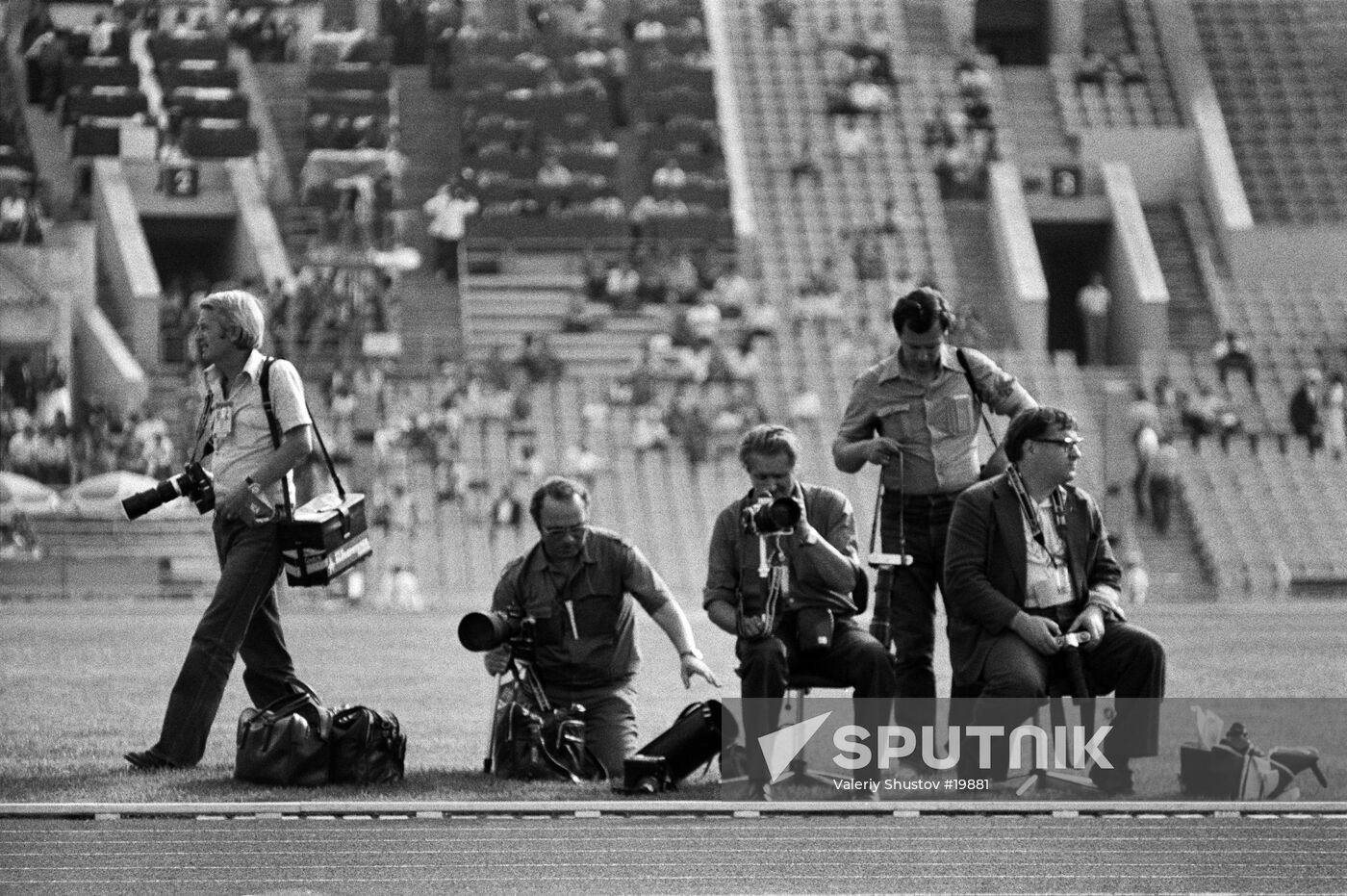 MOSCOW 22 OLYMPIC GAMES PRESS PHOTOGRAPHERS PICTURES