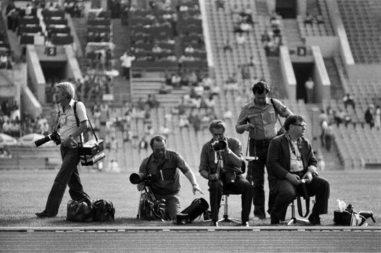 MOSCOW 22 OLYMPIC GAMES PRESS PHOTOGRAPHERS PICTURES