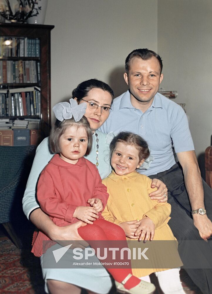 GAGARIN COSMONAUT WIFE DAUGHTERS