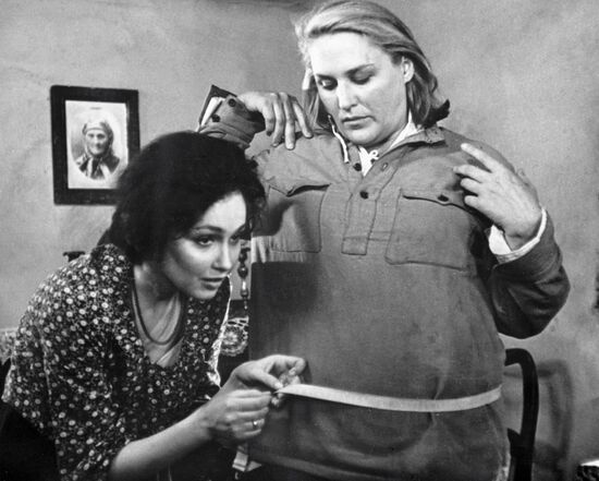 MORDYUKOVA NEDASHKOVSKAYA FILM COMMISSAR